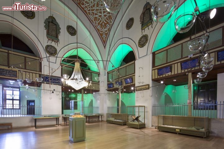 Immagine Interno del museo Mevlana a Konya, Turchia - © ruzgar344 / Shutterstock.com