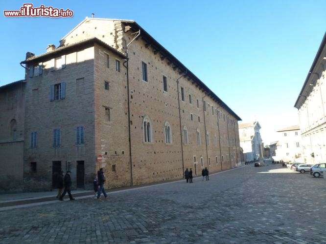 Immagine Isitituto scienze religiose Urbino su via aurelio Saffi