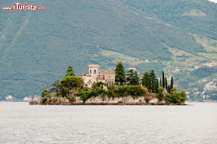 Immagine Isola di San Paolo sul Lago d'Iseo, Lombardia. - © Ivonne Wierink / Shutterstock.com