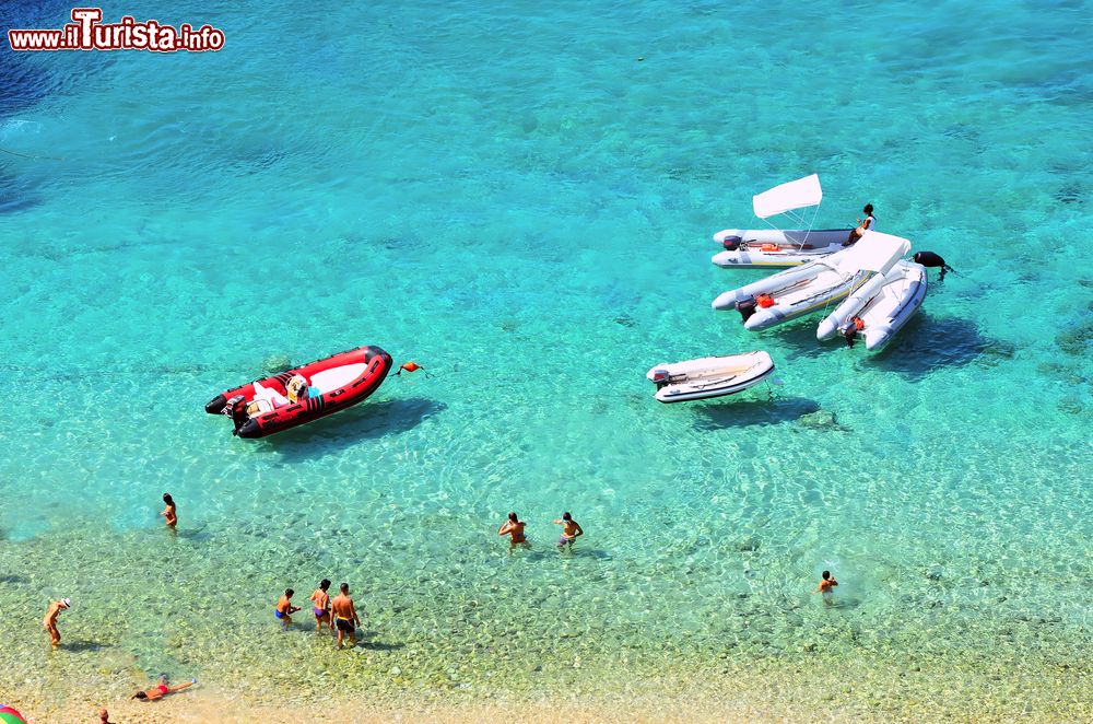 Immagine Sembra di essere ai Caraibi, invece siamo nel Mare Adriatico: le Isole Tremiti sono un vero paradiso naturale della Puglia.