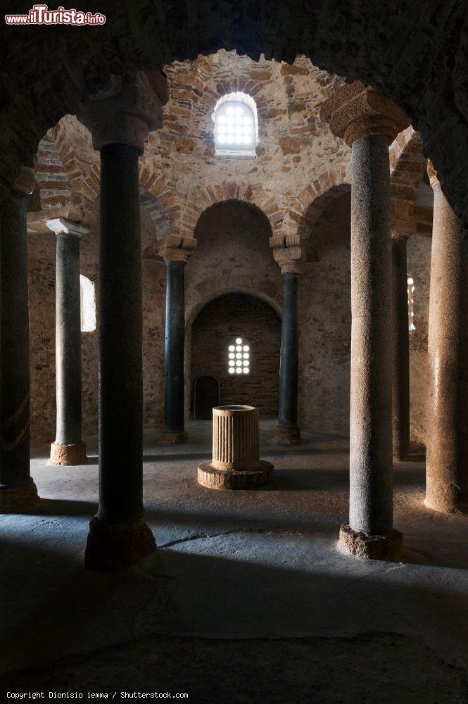 Immagine L'antico Battistero di Santa Severina in Calabria - © Dionisio iemma / Shutterstock.com