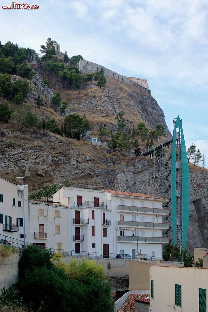 Immagine L'Ascensore a foglia di monte san Paolino a Sutera - © Berthold Werner, CC BY-SA 3.0, Wikipedia