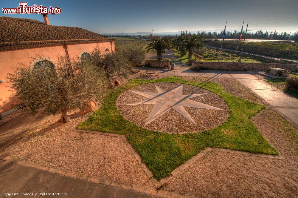 Immagine L'azienda agricola - vinicola COS ad Acate in Sicilia. Fondata nel 1980 è uno dei luoghi di produzione del vino Cerasuolo di Vittoria DOCG  - © joeborg / Shutterstock.com