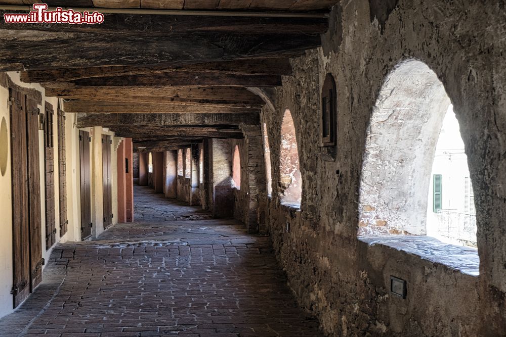 Immagine La antca via degli Asini nel centro storico di Brisighella