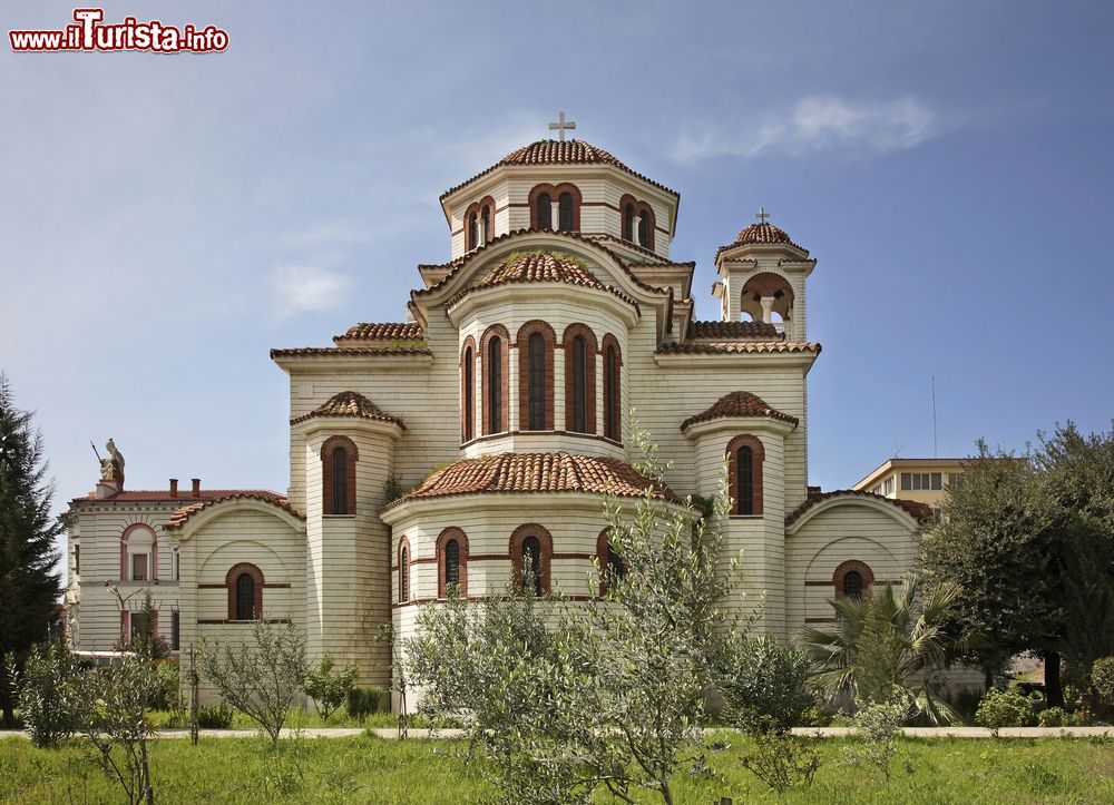 Immagine La bella cattedrale di San Paolo e Sant'Anastasio a Durazzo, Albania.