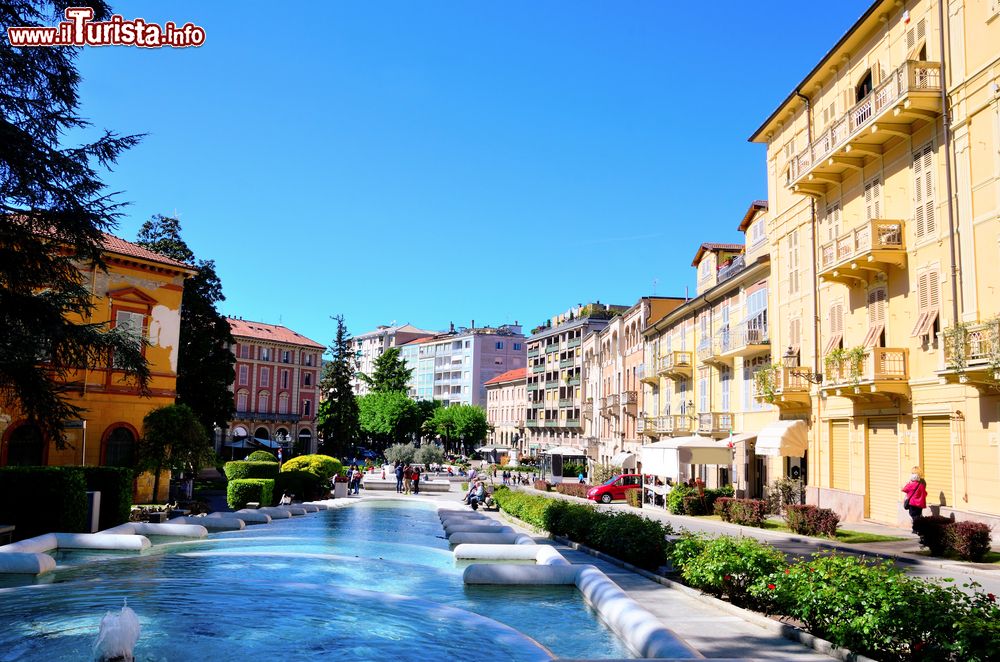 Immagine La bella cittadina piemontese di Acqui Terme. Famosa per i suoi monumenti e luoghi di culto, Acqui è nota anche per alcuni prodotti gastronomici fra cui tartufo, funghi, vini e dolci.