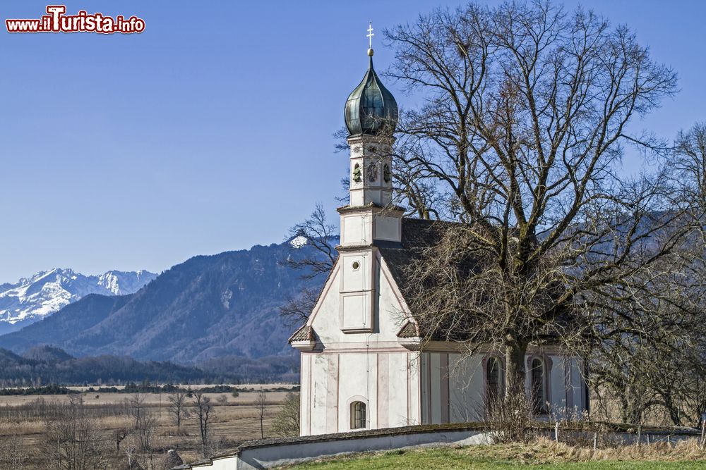 Immagine La cappella di Ramsacher, la piccola chiesa della Palude di Murnau