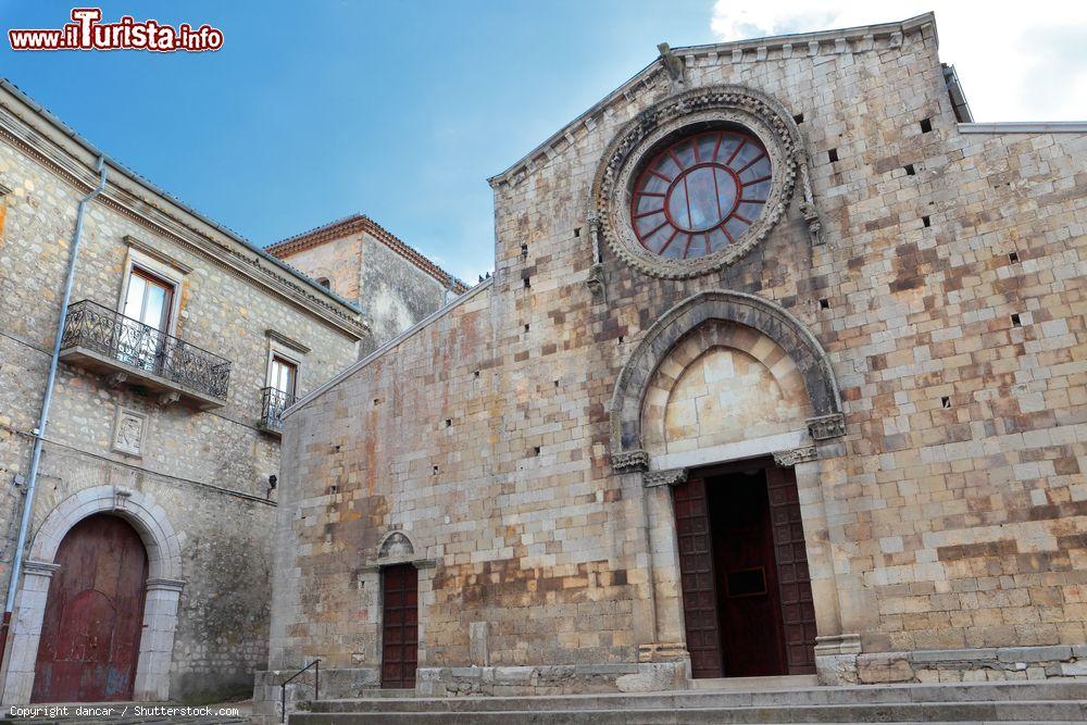 Immagine La Cattedrale di Bovino in provincia di Foggia, Puglia - © dancar / Shutterstock.com