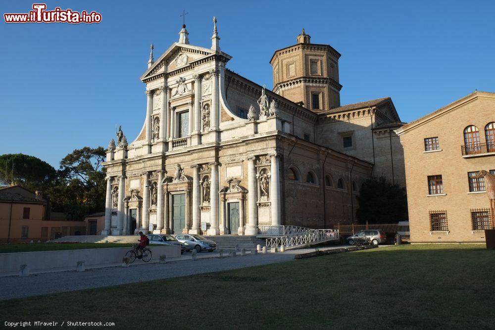 Immagine La Cattedrale di Cesena, capoluogo di provincia, insieme a Forlì, in Emilia-Romagna - © MTravelr / Shutterstock.com