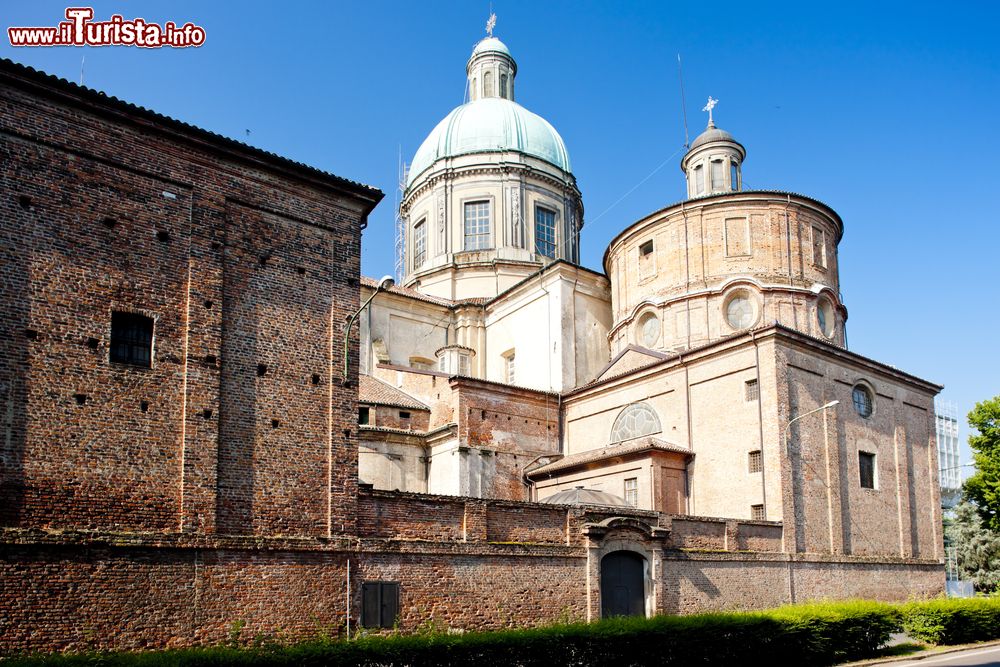 Immagine La Cattedrale neoclassica di Vercelli dedicata a Sant'Eusebio