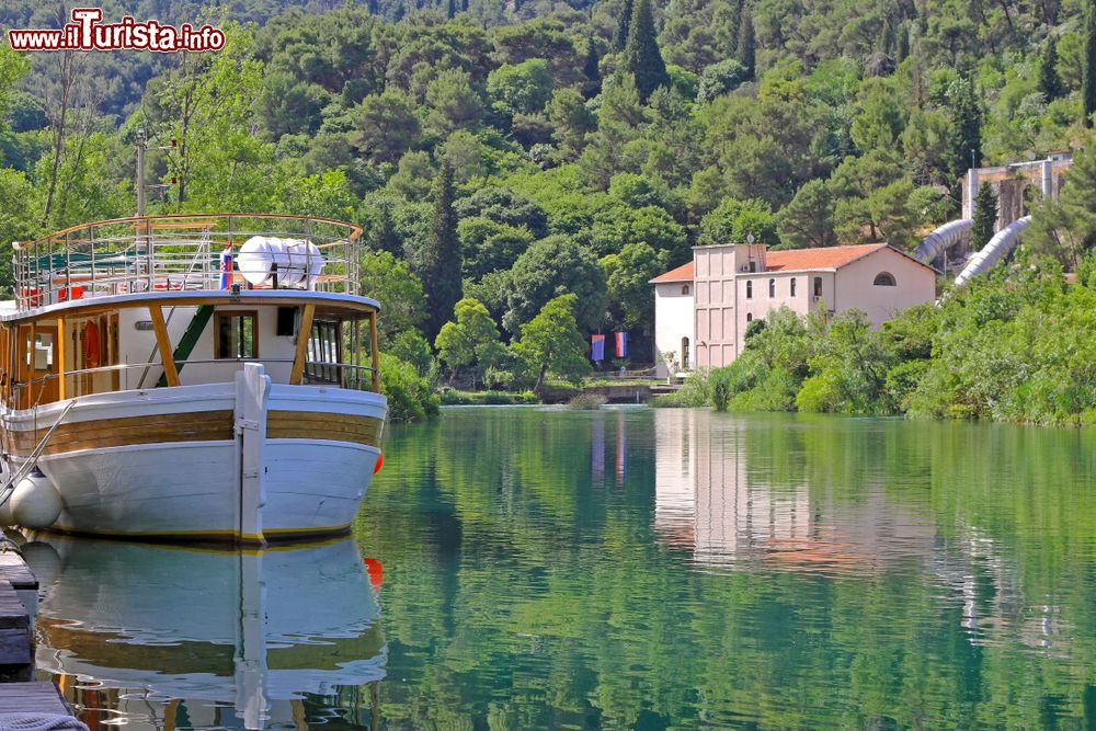 Immagine La centrale idroelettrica Jaruga sul fiume Krka, Skradin, Croazia. E' una delle più antiche d'Europa. 
 