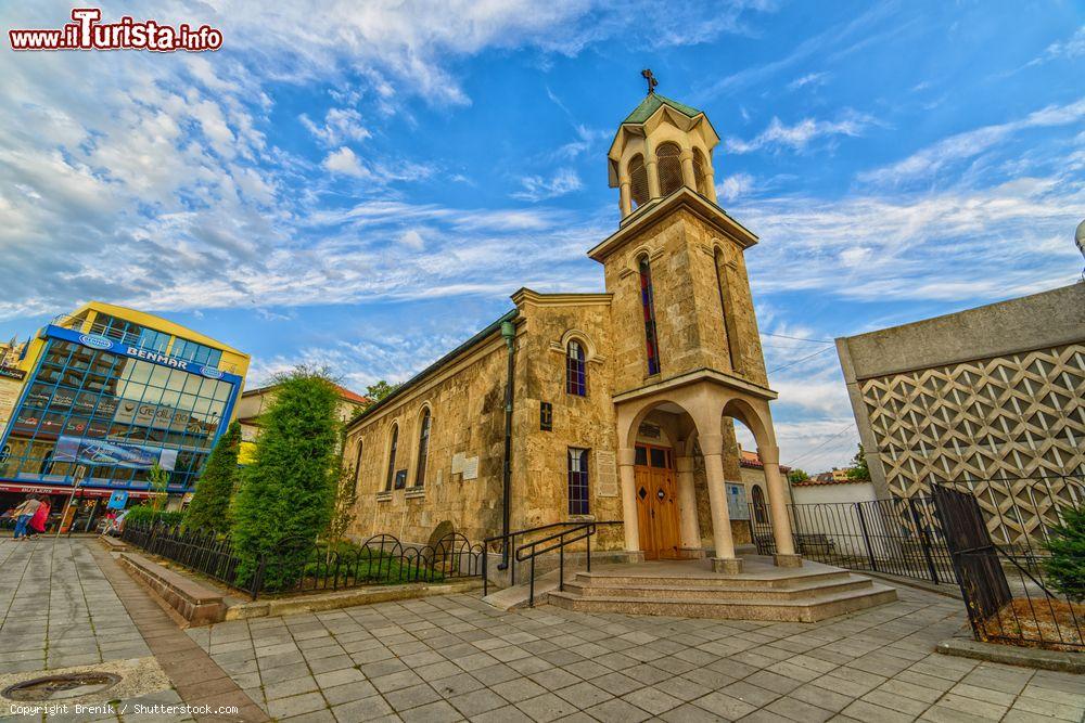 Immagine La chiesa Armena della Santa Croce a Burgas in Bulgaria - © Brenik / Shutterstock.com