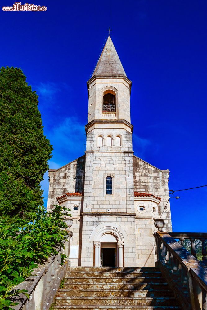 Immagine La chiesa cittadina di Trpanj nel sud della Dalmazia, Croazia.