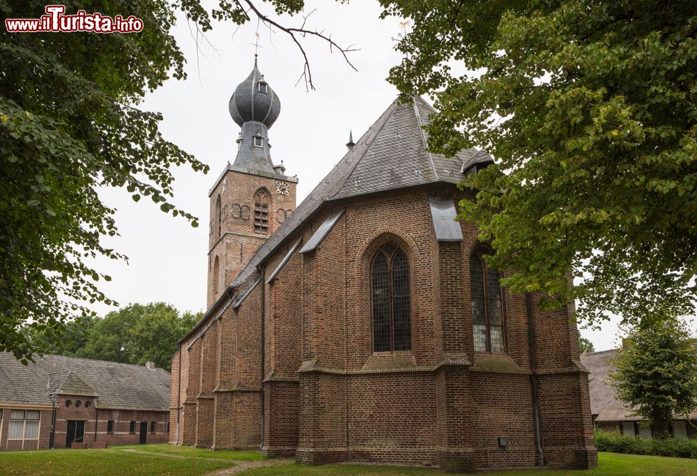 Immagine La chiesa del villaggio di Dwingeloo in provincia di Drenthe, Olanda