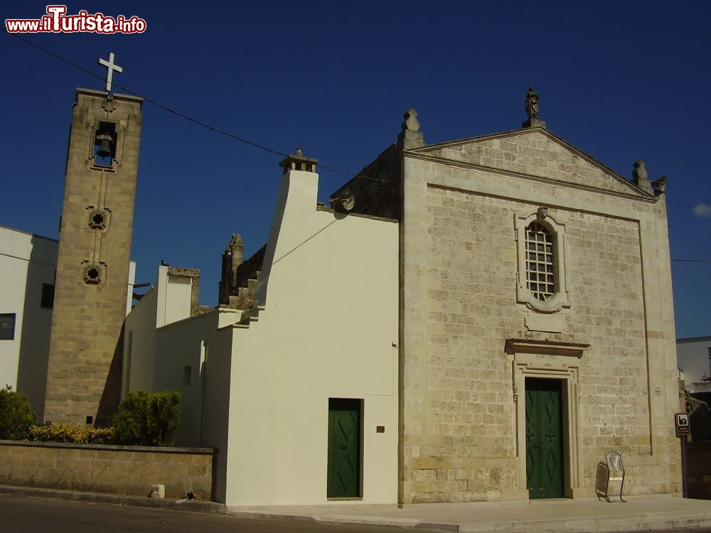 Immagine La Chiesa dell Assunta in centro a  Botrugno in Salento - © Lupiae, CC BY-SA 3.0, Wikipedia