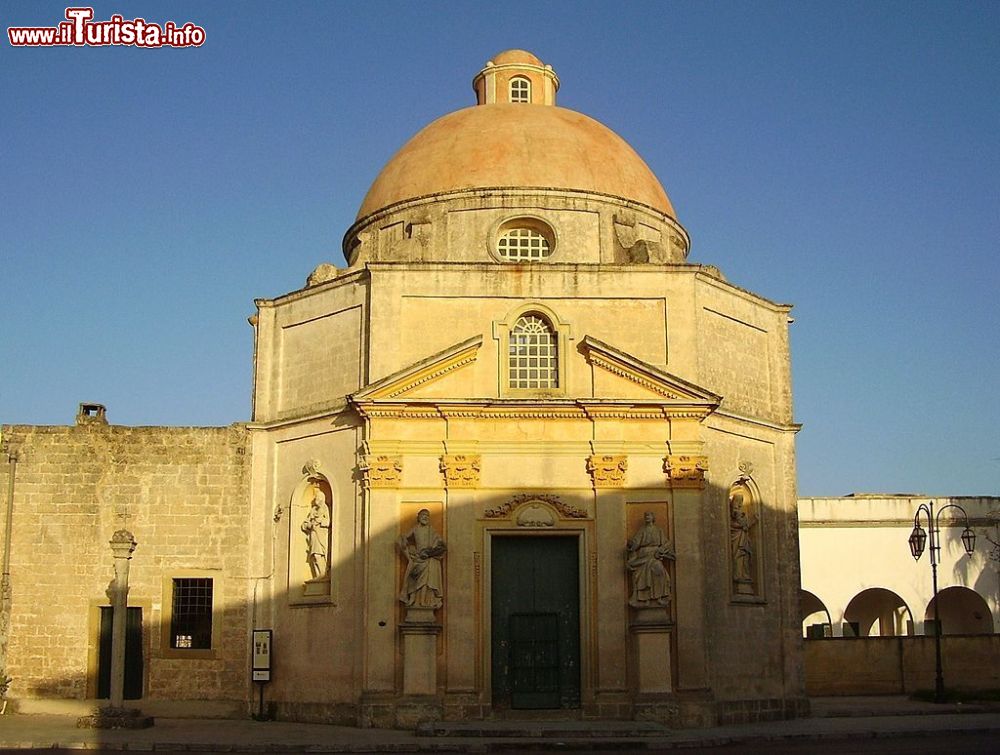 Immagine La Chiesa della Madonna della Luce in centro a Scorrano in Puglia - ©  Lupiae, CC BY-SA 3.0, Wikipedia
