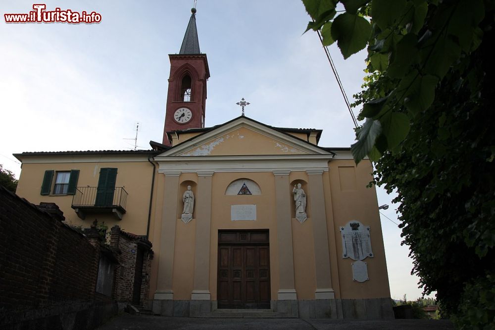 Immagine La chiesa della Madonna della Scala in centro a Cambiano (Piemonte) - © Gianni Careddu, CC BY-SA 4.0, Wikipedia