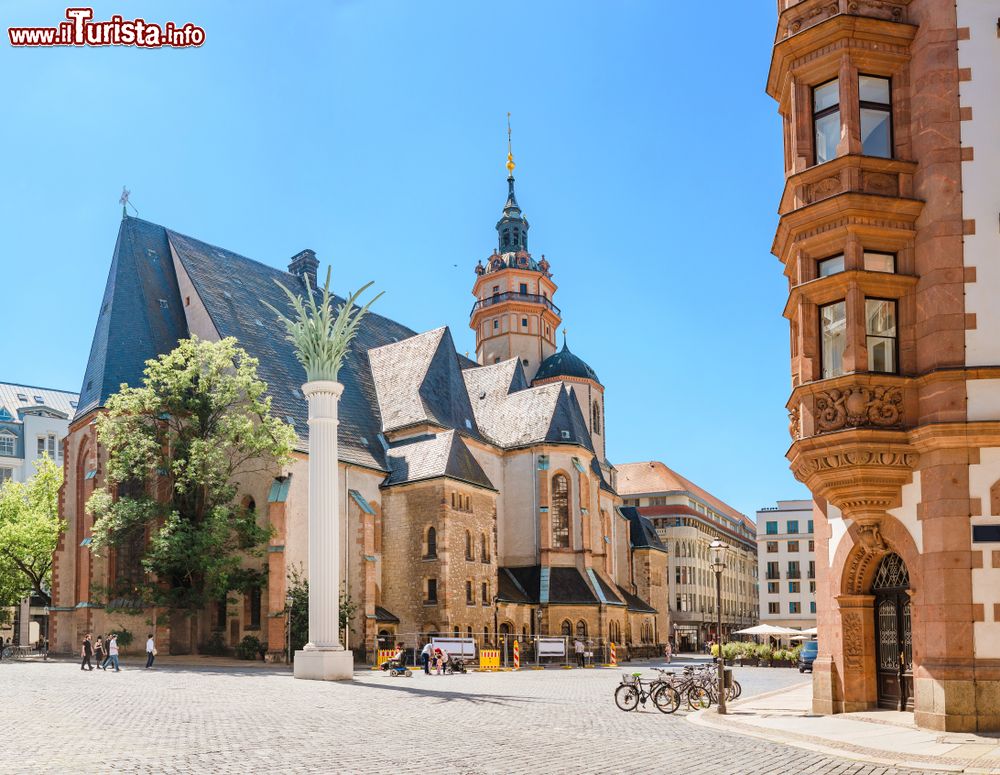 Immagine La chiesa di San Nicola a Lipsia, Germania: costruita in stile gotico, rinascimentale e neoclassico, è una chiesa evangelica situata nel centro storico della città tedesca.