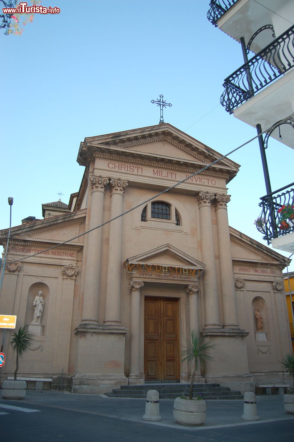 Immagine La Chiesa di San Sebastiano in centro a Graniti, Messina - © User:Dantadd, CC BY-SA 2.5, Wikipedia