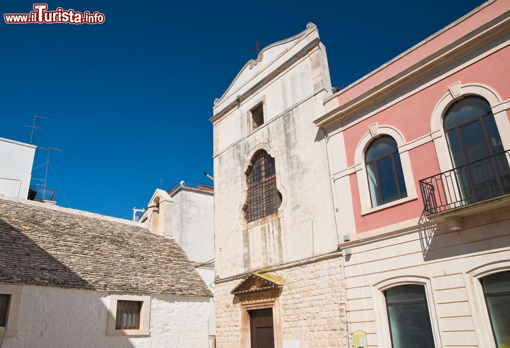 Immagine La Chiesa di Santa Chiara in centro a Noci in Puglia