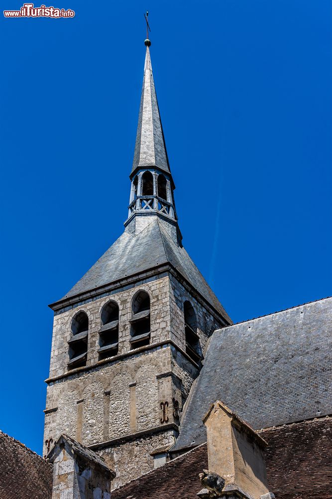 Immagine La Chiesa di Santa Croce a Provins, Francia.Costruita nella prima metà del XII° secolo, prende il nome da un pezzo della santa croce di Gerusalemme riportato da Thibaud IV° di Champagne.
