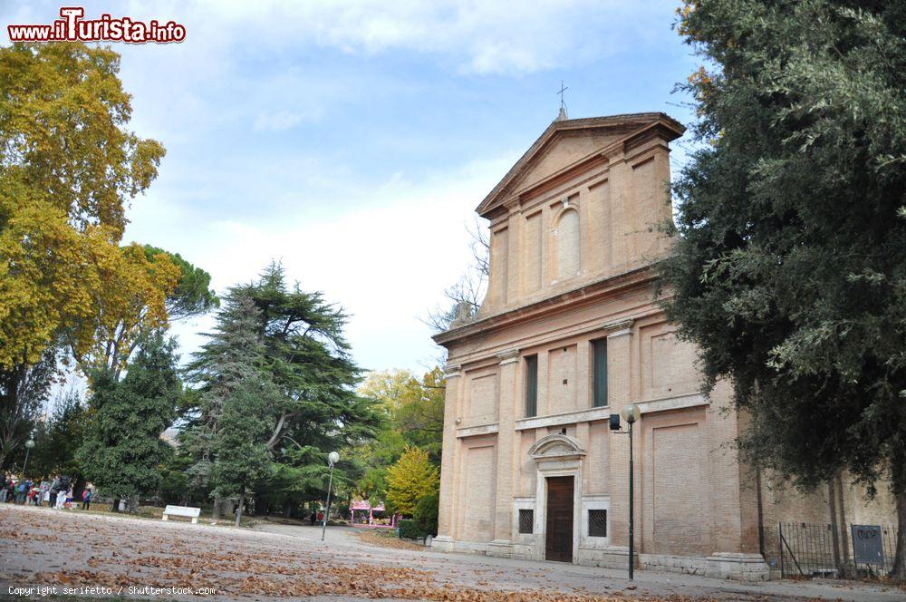 Immagine La chiesa di Santa Maria del Carmine a Terni, Umbria - © serifetto / Shutterstock.com