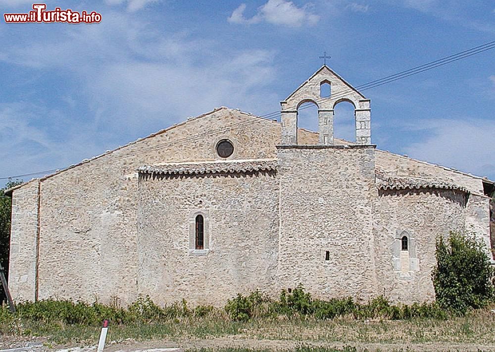 Immagine La chiesa di Santa Maria in Cerulis a  Navelli in Abruzzo - © Ra Boe - CC BY-SA 2.5, Collegamento
