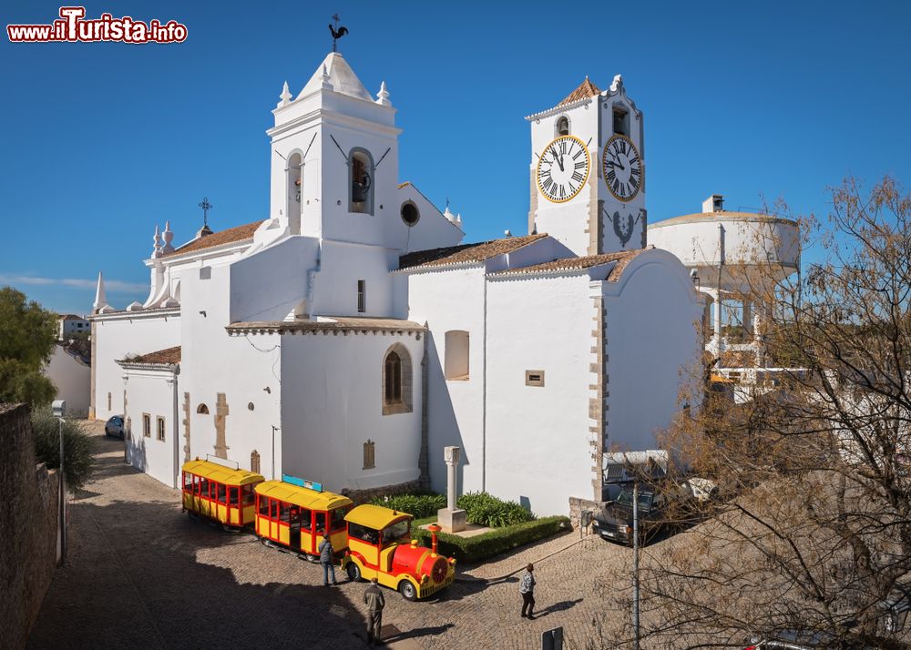 Immagine La Chiesa di Santa Maria in Tavira, in Algarve, Portogallo