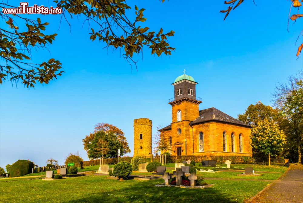 Immagine La chiesa evangelica di Wittelsberg a Ebsdorfergrund in Germania, non lontano da Marburgo