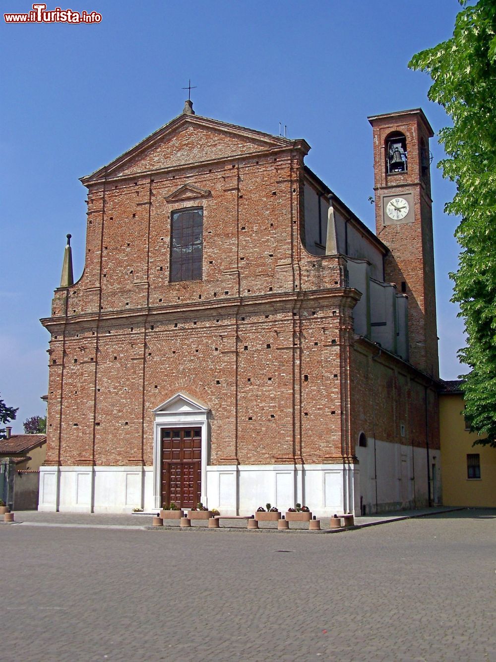 Immagine La Chiesa parrocchiale della Trasfigurazione a Castelletto di Leno in Lombardia, provincia di Brescia - © Moliva, CC BY-SA 3.0, Wikipedia