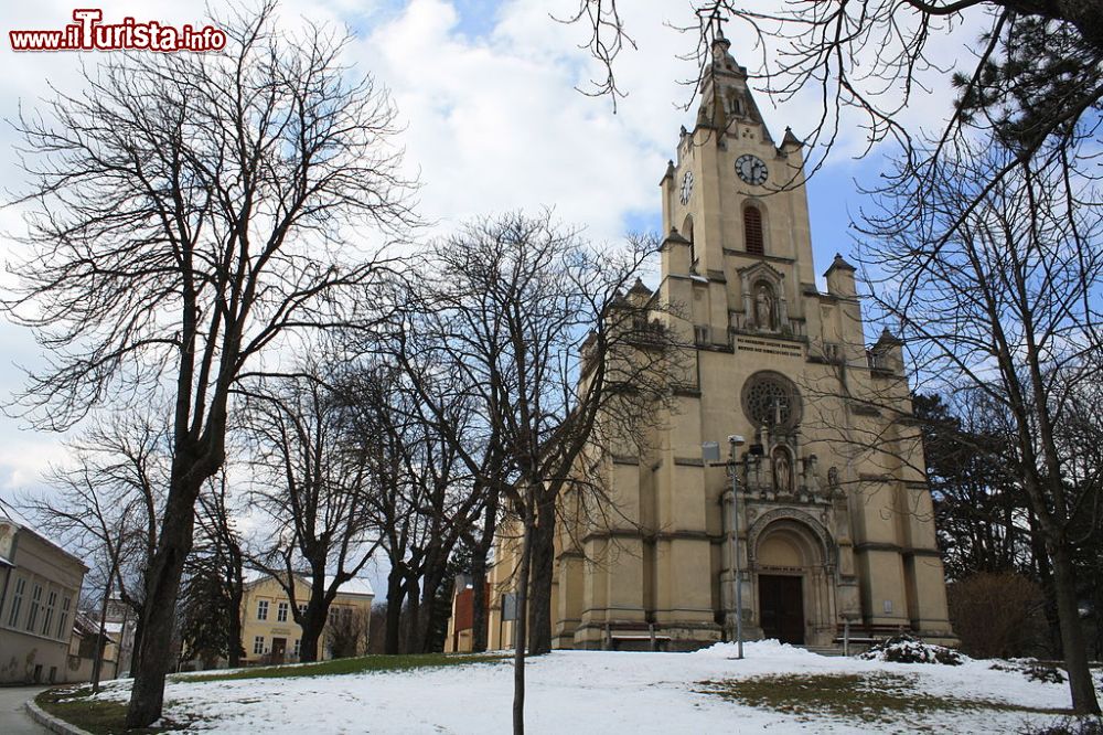 Immagine La Chiesa Parrocchiale (Pfarrkirche) di Bad Voslau In Austria - ©  Karl Gruber - CC BY-SA 3.0, Wikipedia