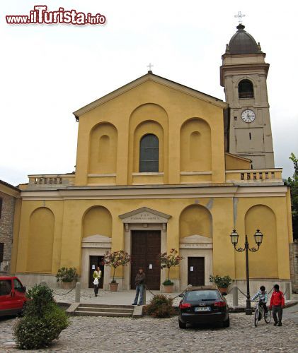 Immagine La chiesa principale di Calestano di Parma  - ©  Basilicofresco - CC BY 3.0 - Wikipedia