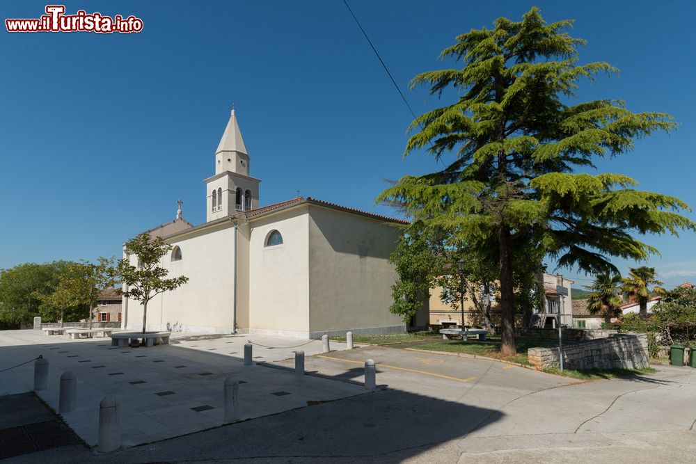 Immagine La chiesa principale di Funtana, borgo marinaro dell'istria, in Croazia