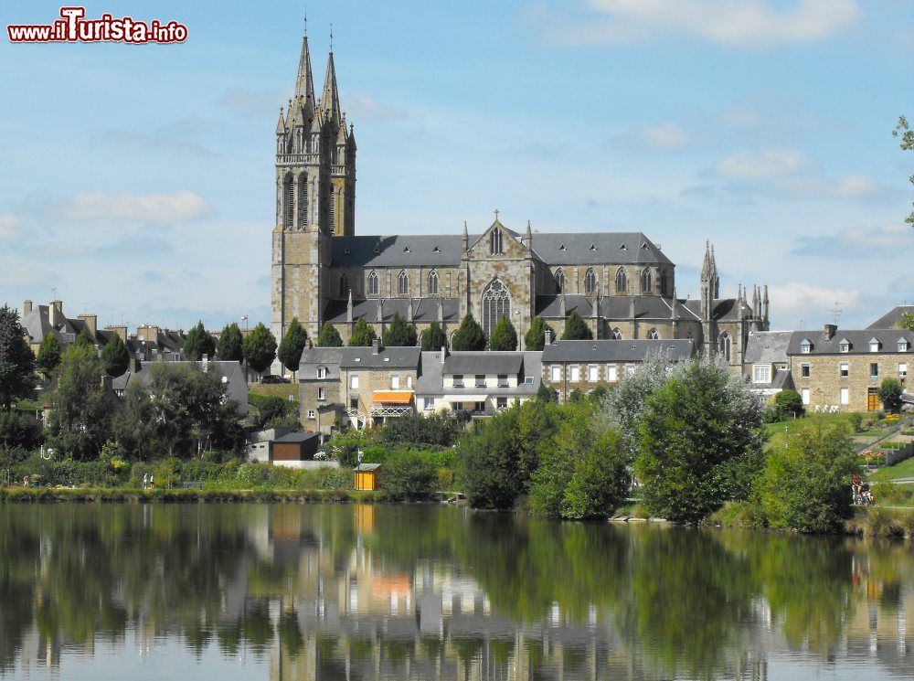 Le foto di cosa vedere e visitare a Saint-Hilaire-du-Harcout