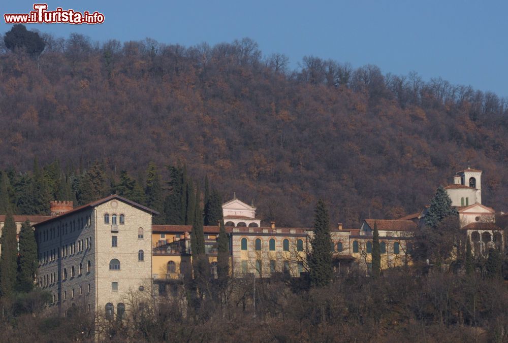 Immagine La comunità di Mondo X a Rodengo Saiano in Lombardia - © RiccardoT, CC BY 3.0, Wikipedia