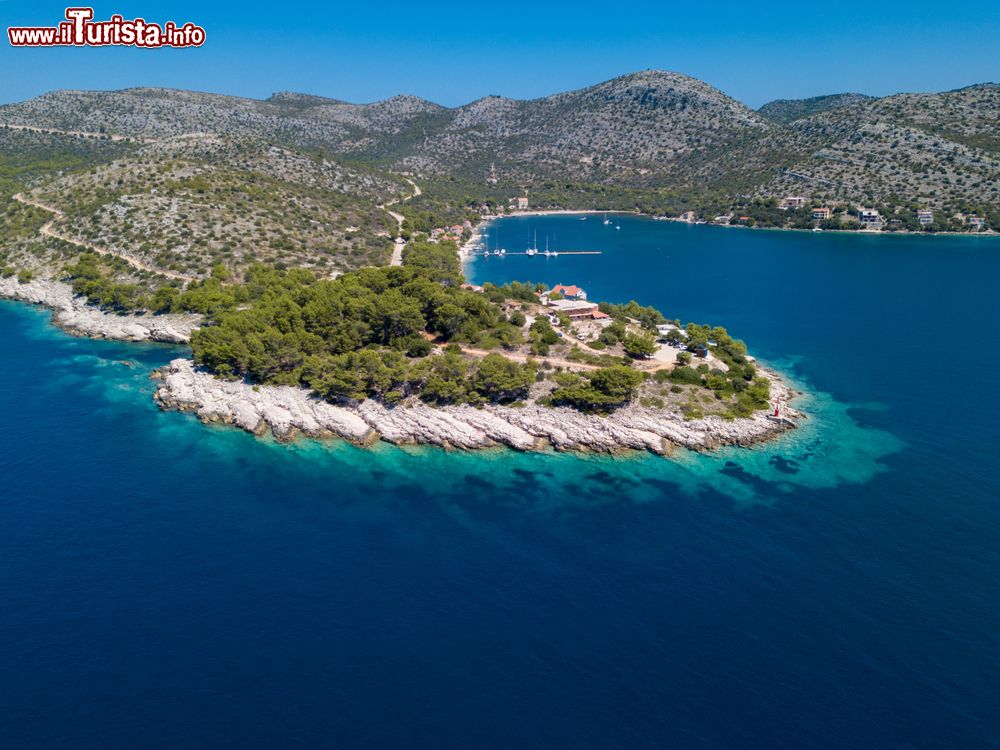 Immagine La costa spettacolare di Lastovo (Lagosta) in Croazia