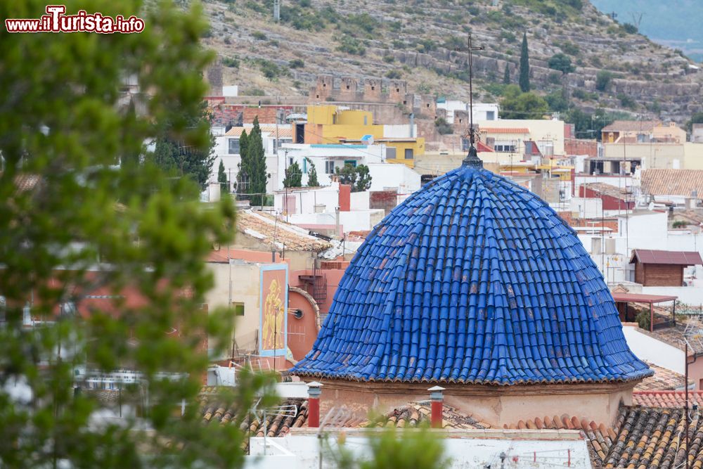 Immagine La cupola blu dell'Eremo del Sangue a Sagunto, Spagna.  Si tratta del più grande edificio della città situata nella Comunità Autonoma Valenciana.