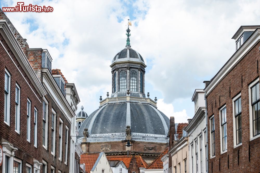 Immagine La cupola di una chiesa di Middelburg, Olanda.