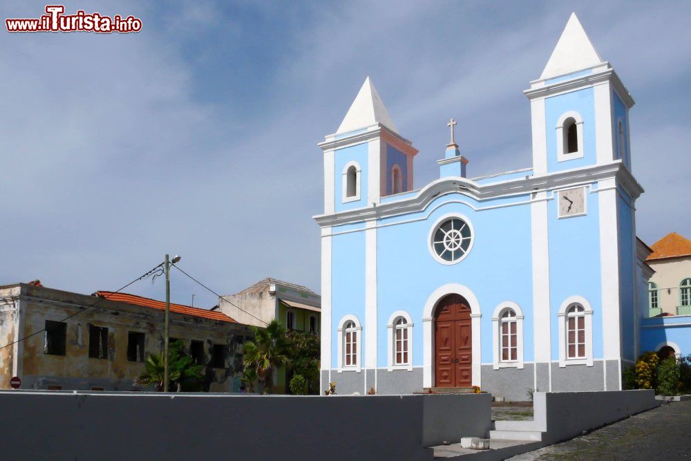 Immagine La deliziosa chiesa coloniale di São Filipe sull'isola di Fogo, Capo Verde.