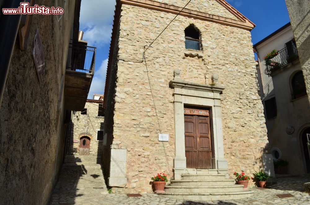 Immagine La ex chiesa di San Nicola nel centro storico di Trentinara in Campania, penisola del Cilento