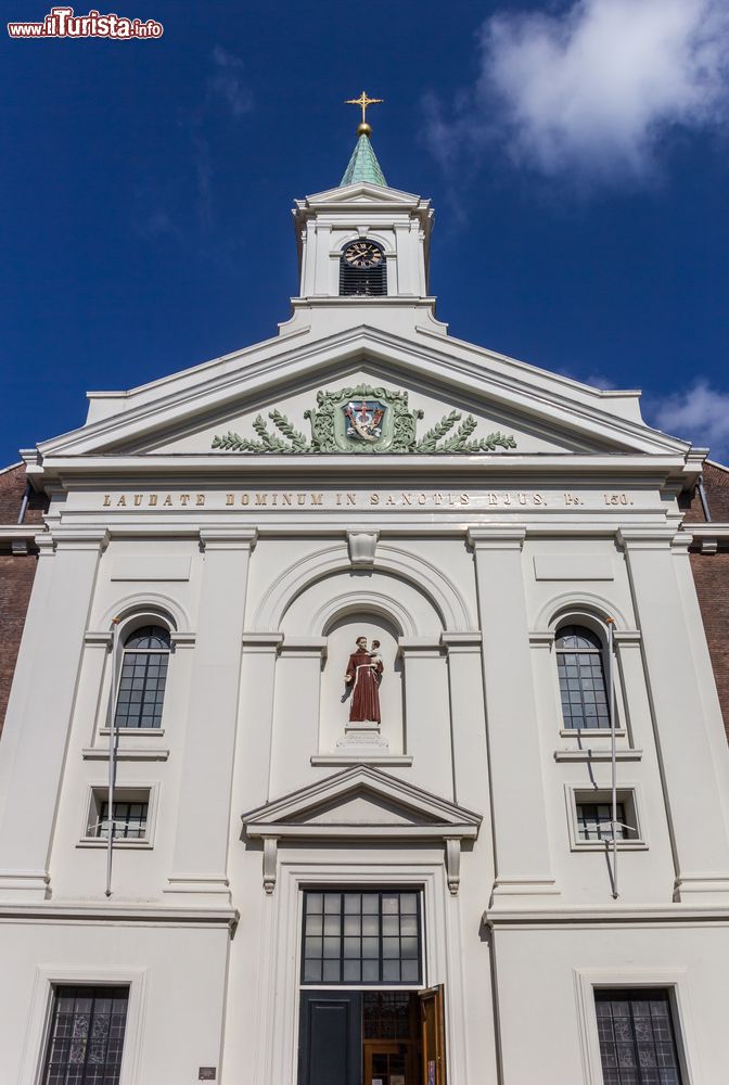 Immagine La facciata della Groenmarktkerk a Haarlem, Olanda.