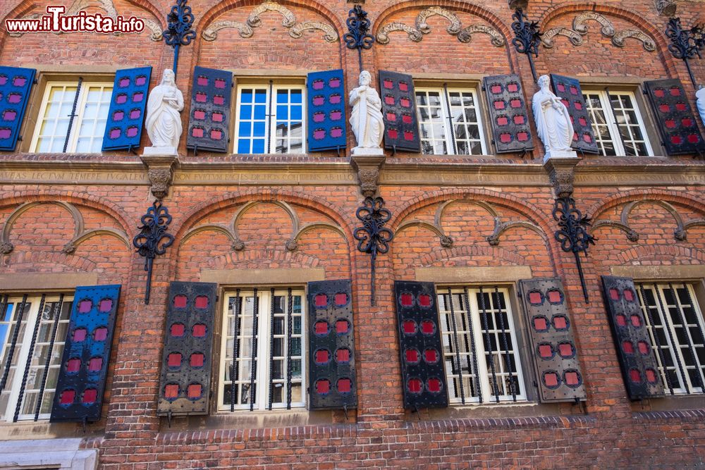 Immagine La facciata di un edificio chiamato Stevenskerkhof a Nijmegen, Olanda.