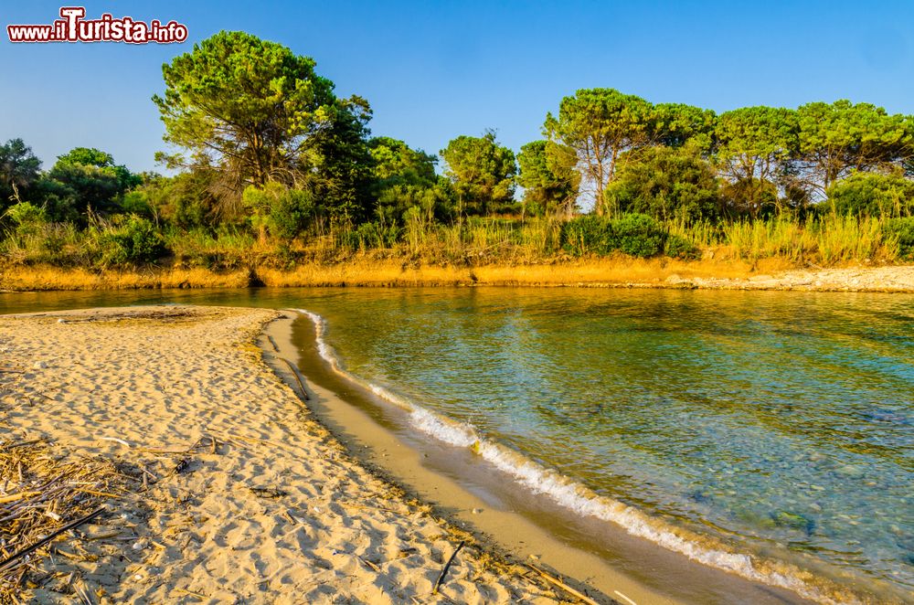 Immagine La foce del fiume Cassibile vicino alla spiaggia Gelsomineto in Sicilia