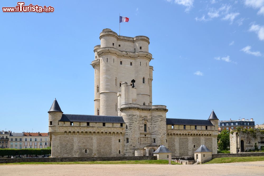 Immagine La fortezza di Vincennes, Francia. Per l'altezza del suo mastio, che si eleva per 50 metri, è il castello più alto di pianura in tutta Europa.