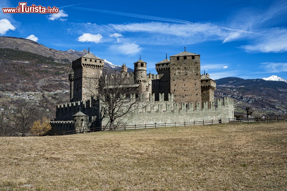 Immagine La fortezza medievale del Castello di Fenis