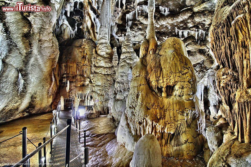 Immagine La Grotta di Santa Barbara a Iglesias in Sardegna - © Torruzzlo / Shutterstock.com