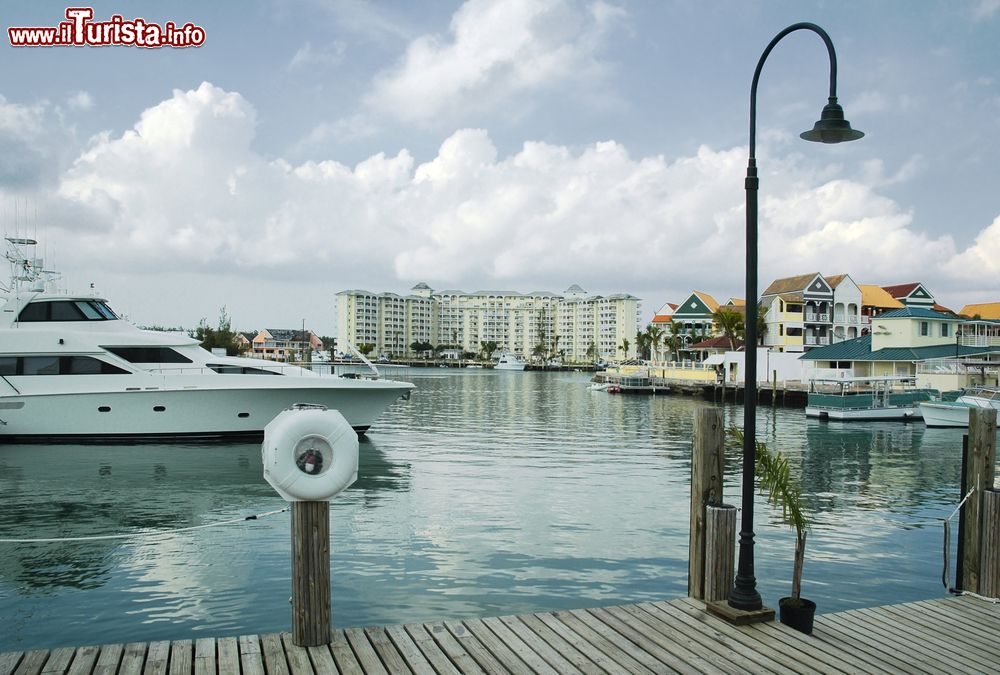 Immagine La marina e il lungomare di Freeport a Grand Bahama, Arcipelago delle Bahamas.