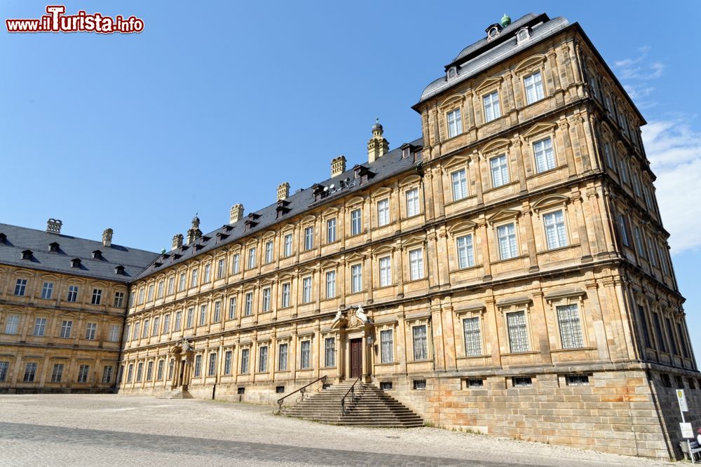 Immagine La Neue Residenz di Bamberga nella piazza della cattedrale, Germania. Rappresenta uno degli edifici barocchi più belli della città.