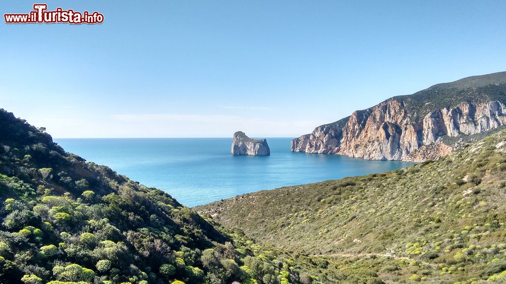 Immagine La Passeggiata Panoramica sulla costa di Nebida in Sardegna