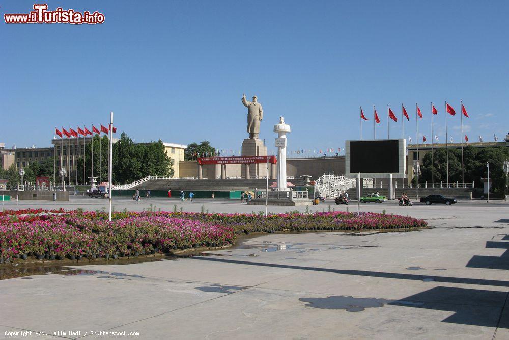 Immagine La Piazza del Popolo di Kashgar la città in una oasi sulla Via della Seta in Cina. - © Abd. Halim Hadi / Shutterstock.com